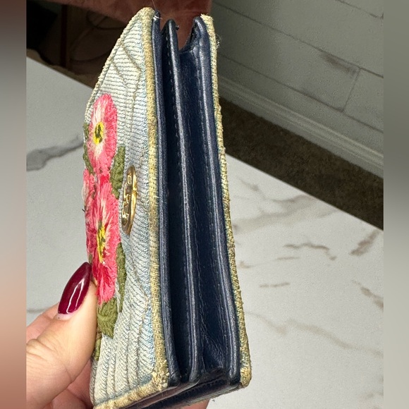 Gucci Marmont Floral Denim Bifold Wallet - Picture 4 of 9